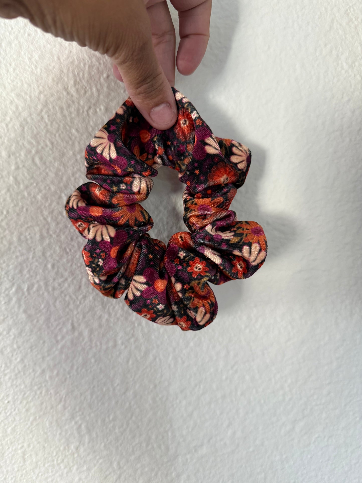 Flower Skull Scrunchie !