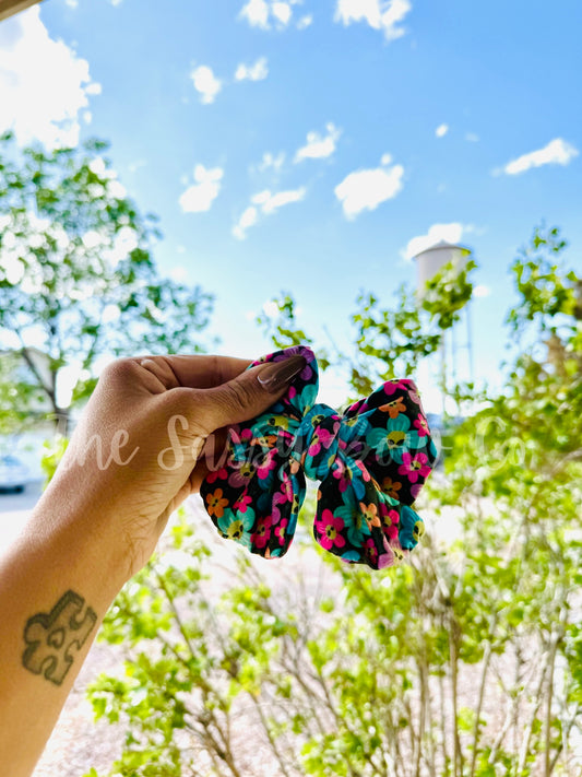 Flower Alien Cassie Bow