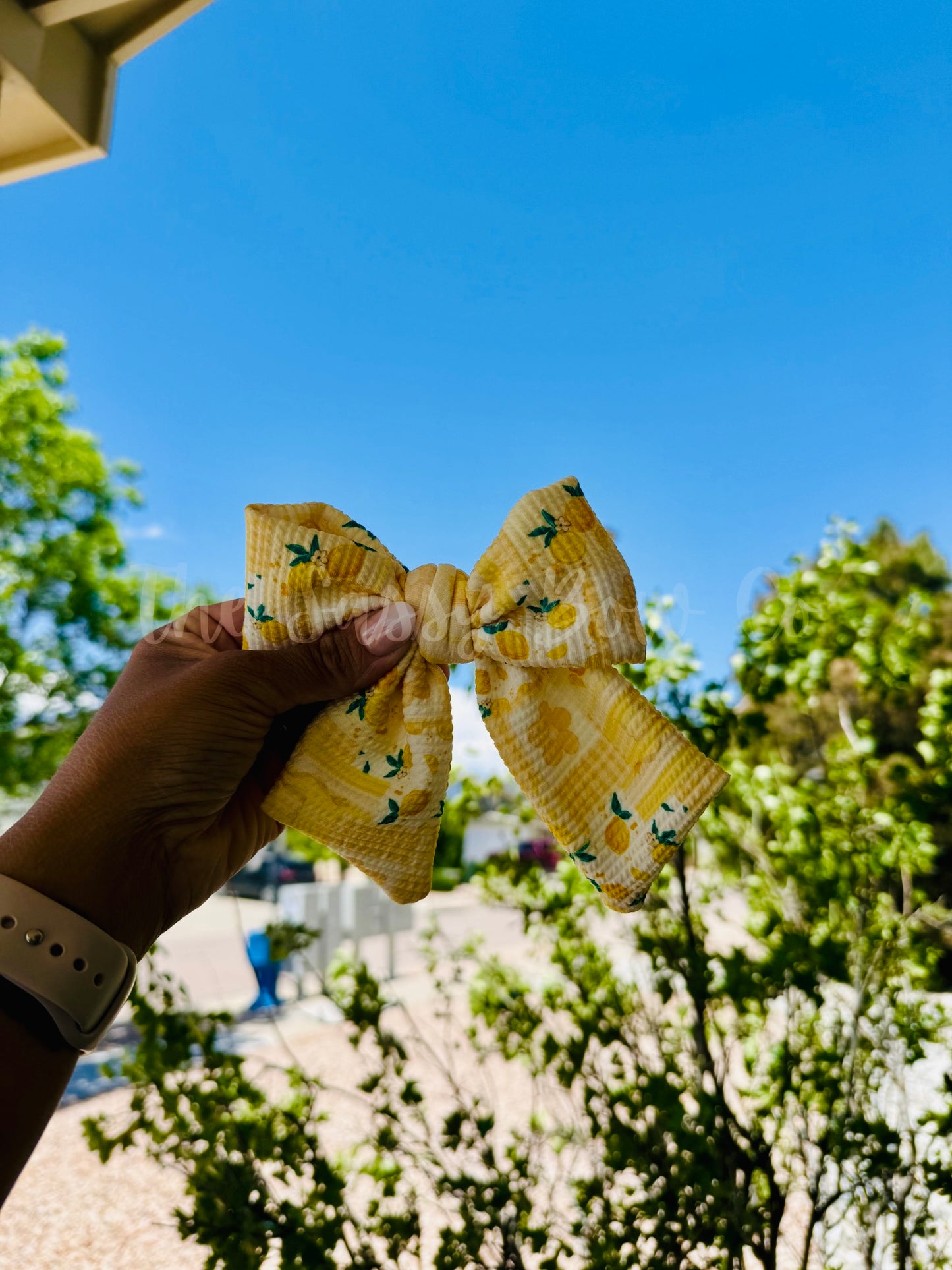 Freshly Squeezed Big Amelia Bow