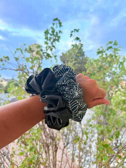 Spider Web XL Scrunchie